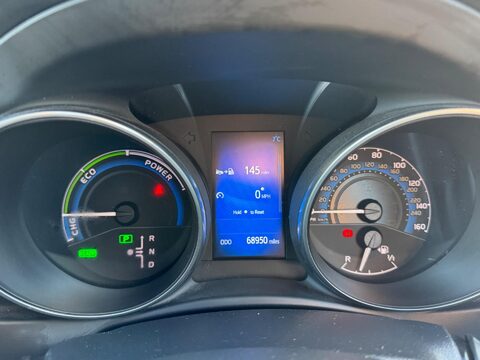 Toyota Auris 1.8 VVT-h Design CVT Euro 6 (s/s) 5dr 32