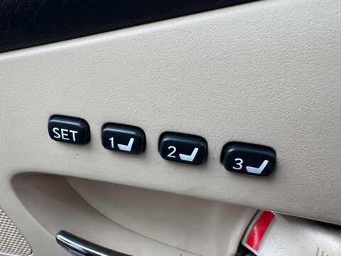 Lexus RX 3.5 450h V6 Advance CVT 4WD Euro 5 (s/s) 5dr (Sunroof) 36