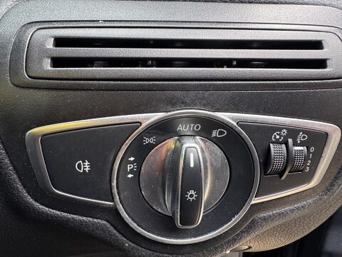 Mercedes-Benz C Class 2.1 C220d SE Executive Edition G-Tronic+ Euro 6 (s/s) 5dr 36