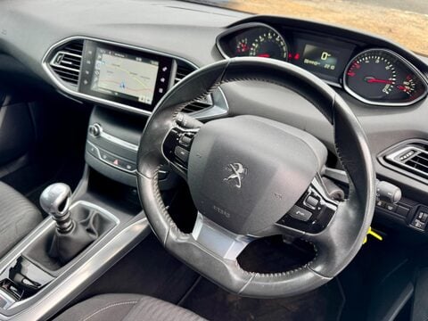 Peugeot 308 1.6 HDi Active Euro 5 (s/s) 5dr 2