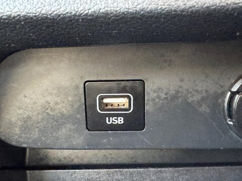 Hyundai i10 1.0 SE Connect Euro 6 (s/s) 5dr 28