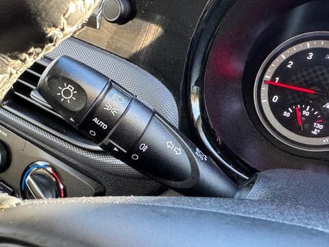 Hyundai i10 1.0 SE Connect Euro 6 (s/s) 5dr 27