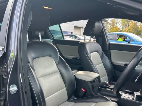 Kia Sportage 2.0 CRDi GT-Line Auto AWD Euro 6 5dr 3