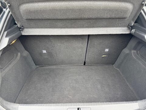 Vauxhall Corsa 1.2 Turbo SRi Premium Euro 6 (s/s) 5dr 39