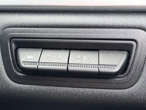 Renault Captur 1.3 TCe Iconic EDC Euro 6 (s/s) 5dr 32