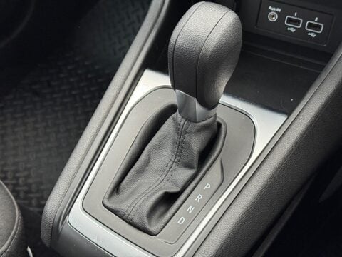 Renault Captur 1.3 TCe Iconic EDC Euro 6 (s/s) 5dr 26