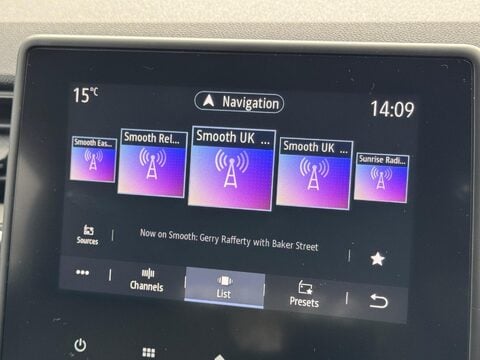 Renault Captur 1.3 TCe Iconic EDC Euro 6 (s/s) 5dr 14