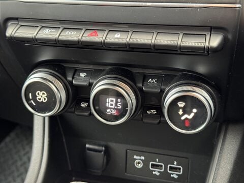 Renault Captur 1.3 TCe Iconic EDC Euro 6 (s/s) 5dr 24