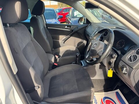 Volkswagen Tiguan 2.0 TDI BlueMotion Tech Match 4WD Euro 5 (s/s) 5dr 12