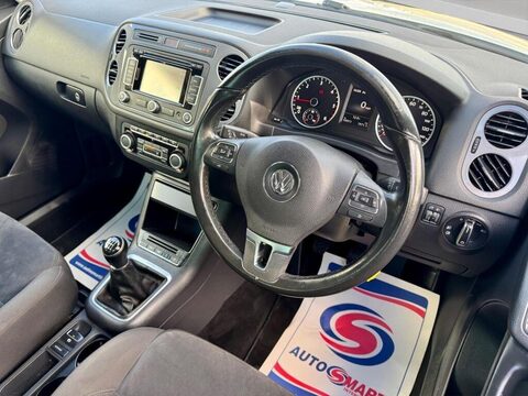 Volkswagen Tiguan 2.0 TDI BlueMotion Tech Match 4WD Euro 5 (s/s) 5dr 32