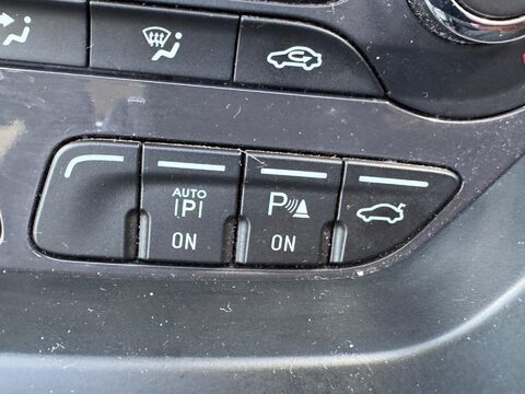 Ford Kuga 2.0 TDCi Titanium X Powershift AWD Euro 5 5dr 29