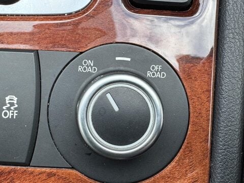 Volkswagen Touareg 3.0 TDI V6 BlueMotion Tech SE Tiptronic 4WD Euro 5 (s/s) 5dr 24