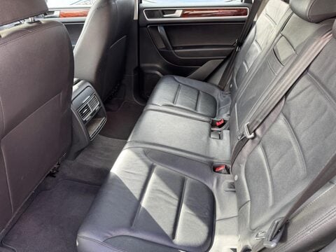 Volkswagen Touareg 3.0 TDI V6 BlueMotion Tech SE Tiptronic 4WD Euro 5 (s/s) 5dr 31