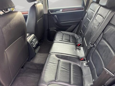 Volkswagen Touareg 3.0 TDI V6 BlueMotion Tech SE Tiptronic 4WD Euro 5 (s/s) 5dr 41