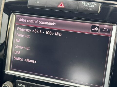 Volkswagen Touareg 3.0 TDI V6 BlueMotion Tech SE Tiptronic 4WD Euro 5 (s/s) 5dr 26