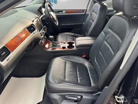 Volkswagen Touareg 3.0 TDI V6 BlueMotion Tech SE Tiptronic 4WD Euro 5 (s/s) 5dr 39
