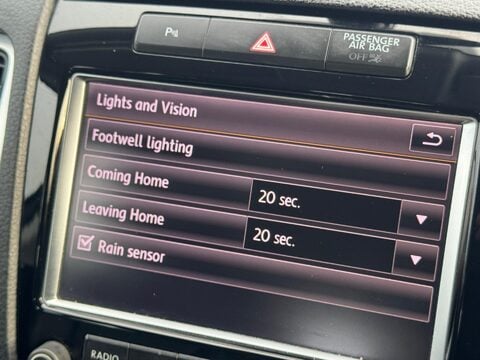 Volkswagen Touareg 3.0 TDI V6 BlueMotion Tech SE Tiptronic 4WD Euro 5 (s/s) 5dr 25