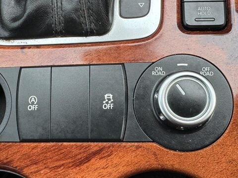 Volkswagen Touareg 3.0 TDI V6 BlueMotion Tech SE Tiptronic 4WD Euro 5 (s/s) 5dr 30