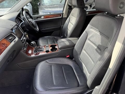 Volkswagen Touareg 3.0 TDI V6 BlueMotion Tech SE Tiptronic 4WD Euro 5 (s/s) 5dr 29