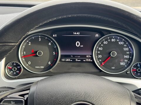 Volkswagen Touareg 3.0 TDI V6 BlueMotion Tech SE Tiptronic 4WD Euro 5 (s/s) 5dr 37