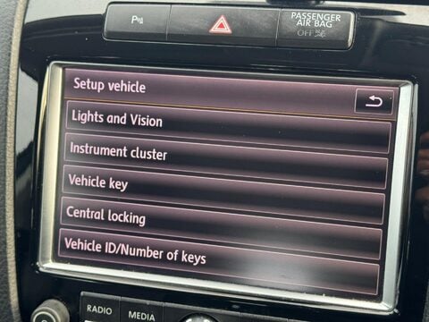 Volkswagen Touareg 3.0 TDI V6 BlueMotion Tech SE Tiptronic 4WD Euro 5 (s/s) 5dr 24