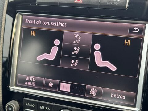 Volkswagen Touareg 3.0 TDI V6 BlueMotion Tech SE Tiptronic 4WD Euro 5 (s/s) 5dr 20