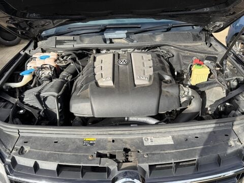 Volkswagen Touareg 3.0 TDI V6 BlueMotion Tech SE Tiptronic 4WD Euro 5 (s/s) 5dr 34