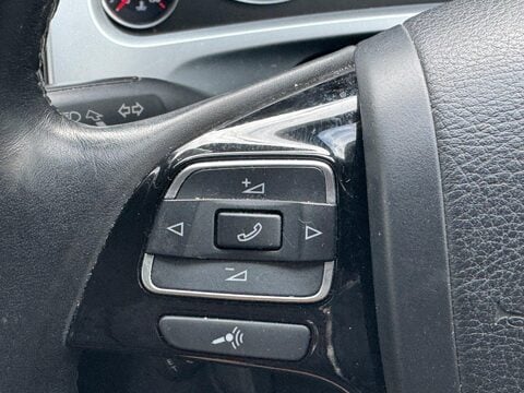 Volkswagen Touareg 3.0 TDI V6 BlueMotion Tech SE Tiptronic 4WD Euro 5 (s/s) 5dr 20