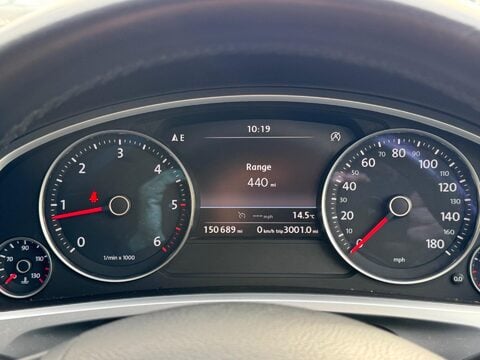 Volkswagen Touareg 3.0 TDI V6 BlueMotion Tech SE Tiptronic 4WD Euro 5 (s/s) 5dr 28