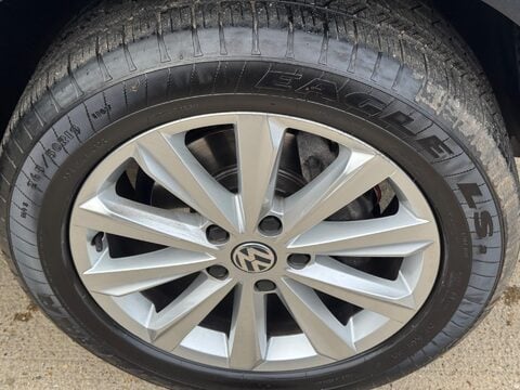 Volkswagen Touareg 3.0 TDI V6 BlueMotion Tech SE Tiptronic 4WD Euro 5 (s/s) 5dr 46