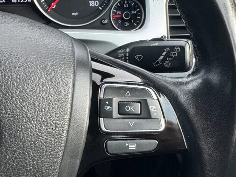 Volkswagen Touareg 3.0 TDI V6 BlueMotion Tech SE Tiptronic 4WD Euro 5 (s/s) 5dr 33