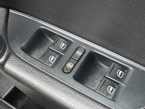 Volkswagen Touareg 3.0 TDI V6 BlueMotion Tech SE Tiptronic 4WD Euro 5 (s/s) 5dr 36