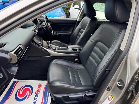 Lexus Is 2.5 300h Executive Edition E-CVT Euro 6 (s/s) 4dr 40