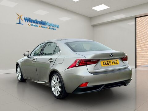 Lexus Is 2.5 300h Executive Edition E-CVT Euro 6 (s/s) 4dr 8