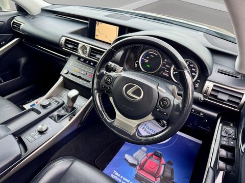 Lexus Is 2.5 300h Executive Edition E-CVT Euro 6 (s/s) 4dr 39