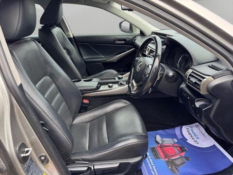 Lexus Is 2.5 300h Executive Edition E-CVT Euro 6 (s/s) 4dr 12