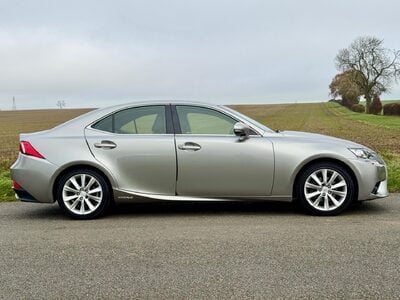 Lexus Is 2.5 300h Executive Edition E-CVT Euro 6 (s/s) 4dr