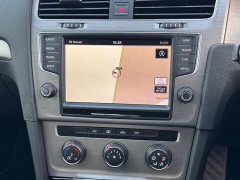 Volkswagen Golf 1.4 TSI BlueMotion Tech Match DSG Euro 5 (s/s) 5dr 11