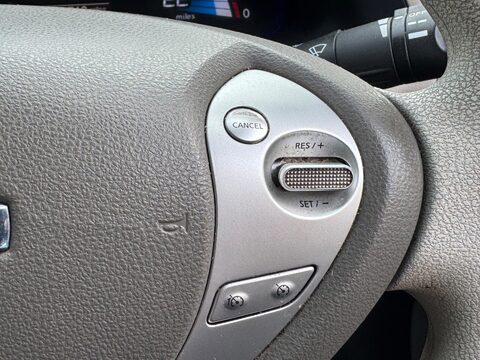 Nissan LEAF 24kWh Auto 5dr 27