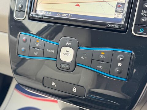 Nissan LEAF 24kWh Auto 5dr 24