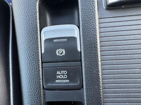 Volkswagen Arteon 2.0 TDI Elegance Fastback DSG Euro 6 (s/s) 5dr 36