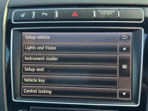 Volkswagen Touareg 3.0 TDI V6 BlueMotion Tech R-Line Tiptronic 4WD Euro 6 (s/s) 5dr 28