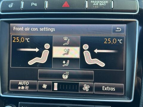 Volkswagen Touareg 3.0 TDI V6 BlueMotion Tech R-Line Tiptronic 4WD Euro 6 (s/s) 5dr 25