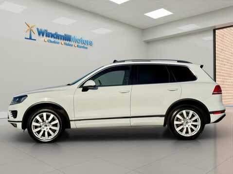 Volkswagen Touareg 3.0 TDI V6 BlueMotion Tech R-Line Tiptronic 4WD Euro 6 (s/s) 5dr 8