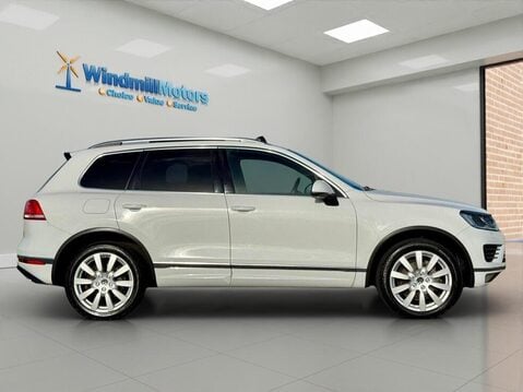 Volkswagen Touareg 3.0 TDI V6 BlueMotion Tech R-Line Tiptronic 4WD Euro 6 (s/s) 5dr 3