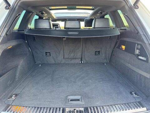 Volkswagen Touareg 3.0 TDI V6 BlueMotion Tech R-Line Tiptronic 4WD Euro 6 (s/s) 5dr 58