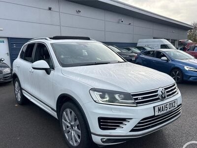 Volkswagen Touareg 3.0 TDI V6 BlueMotion Tech R-Line Tiptronic 4WD Euro 6 (s/s) 5dr