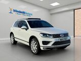 Volkswagen Touareg 3.0 TDI V6 BlueMotion Tech R-Line Tiptronic 4WD Euro 6 (s/s) 5dr 1