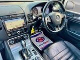 Volkswagen Touareg 3.0 TDI V6 BlueMotion Tech R-Line Tiptronic 4WD Euro 6 (s/s) 5dr 16