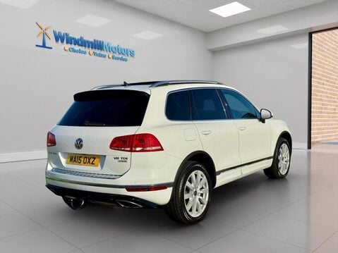 Volkswagen Touareg 3.0 TDI V6 BlueMotion Tech R-Line Tiptronic 4WD Euro 6 (s/s) 5dr 11